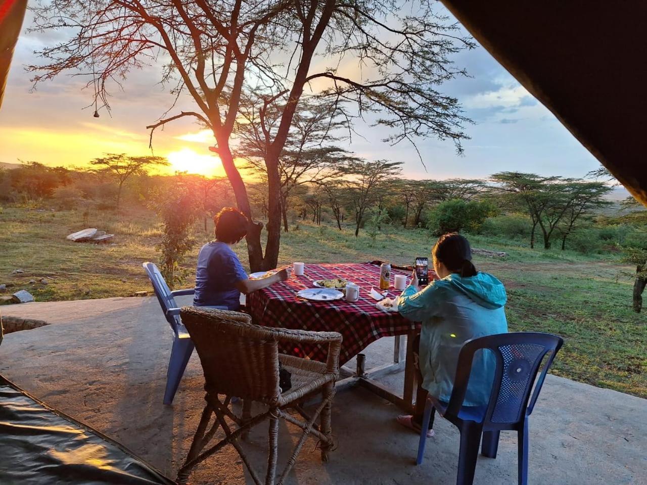 Maasai Mara Safari Camp In Kenya Acomodação com café da manhã Sekenani Exterior foto